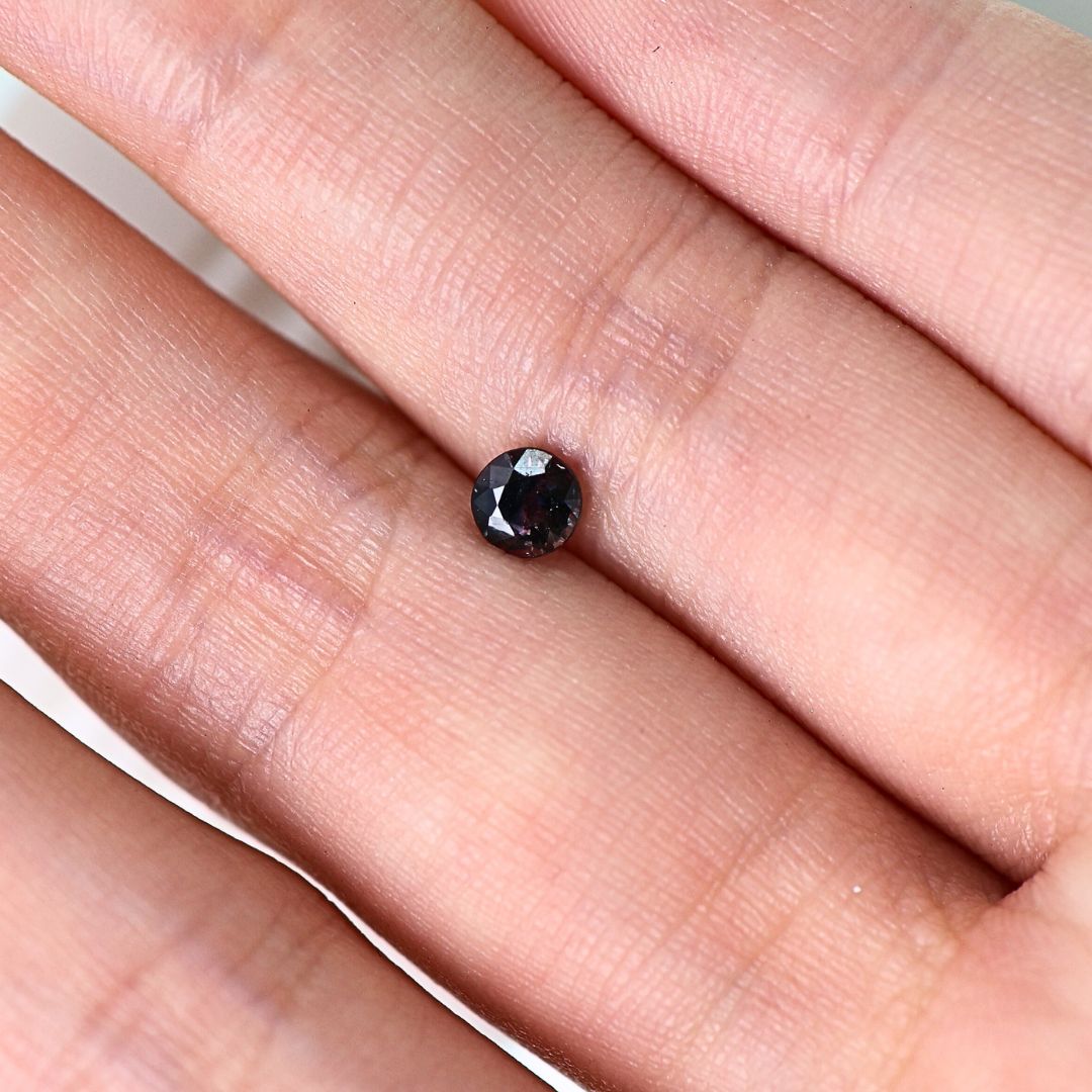 0.50ct Round cut Violet Sapphire