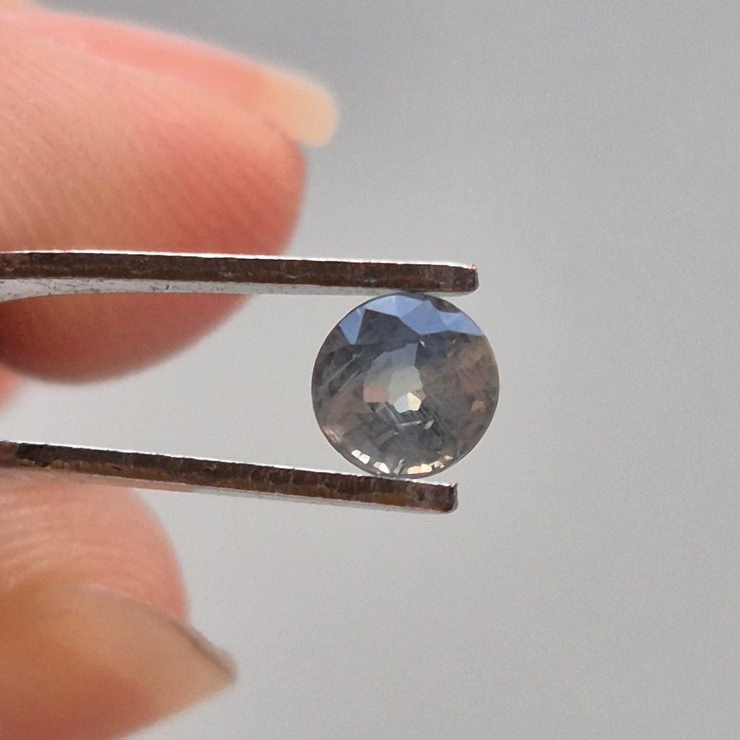 0.53ct Blue Green Round Sapphire