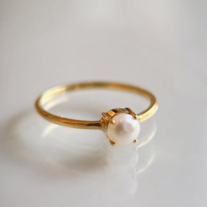 ONHAND: Prong set Pearl in 14k Gold