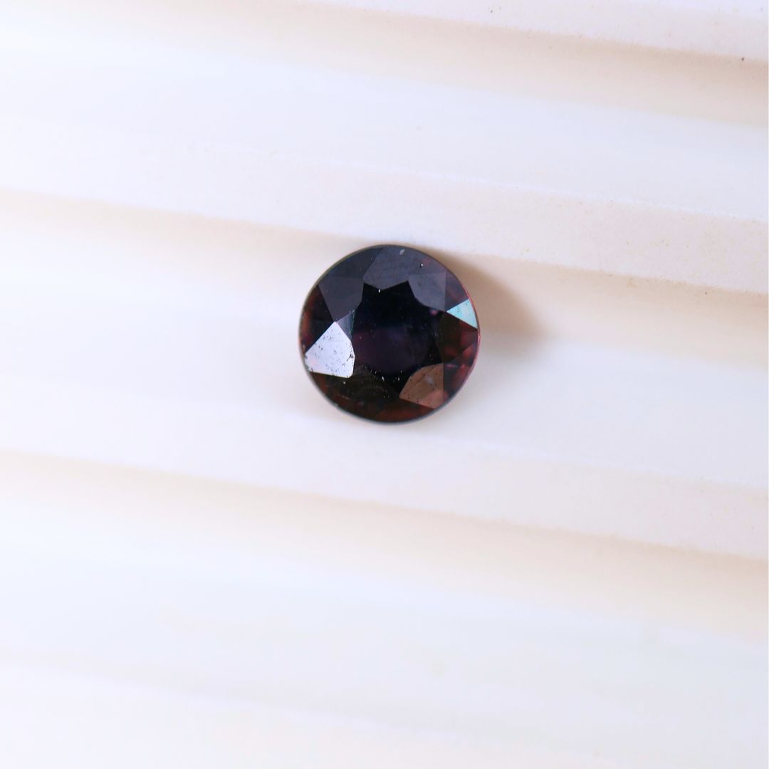 0.50ct Round cut Violet Sapphire