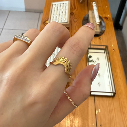 SAMPLE SALE: Sunburst Stacking Ring in Gold Vermeil SZ 7