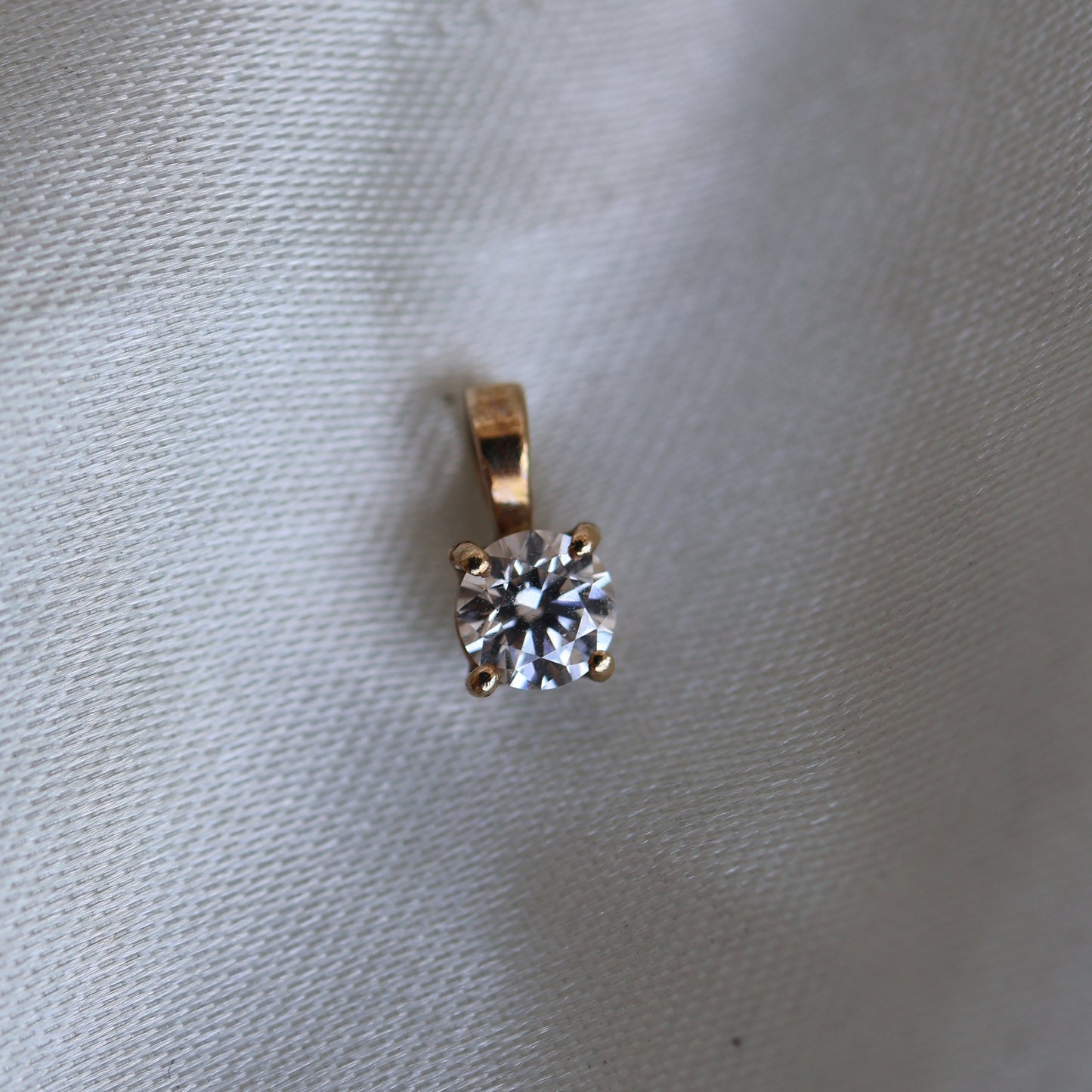 SAMPLE SALE: 0.30 CT Lab Diamond Pendant in 14K Yellow Gold