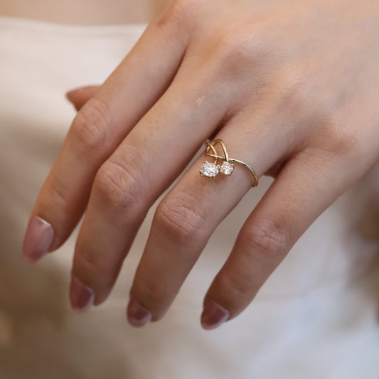 PRE-ORDER 0.49 TCW Toi et Moi Round Lab Diamond Ring in 14K (SZ 6.5)