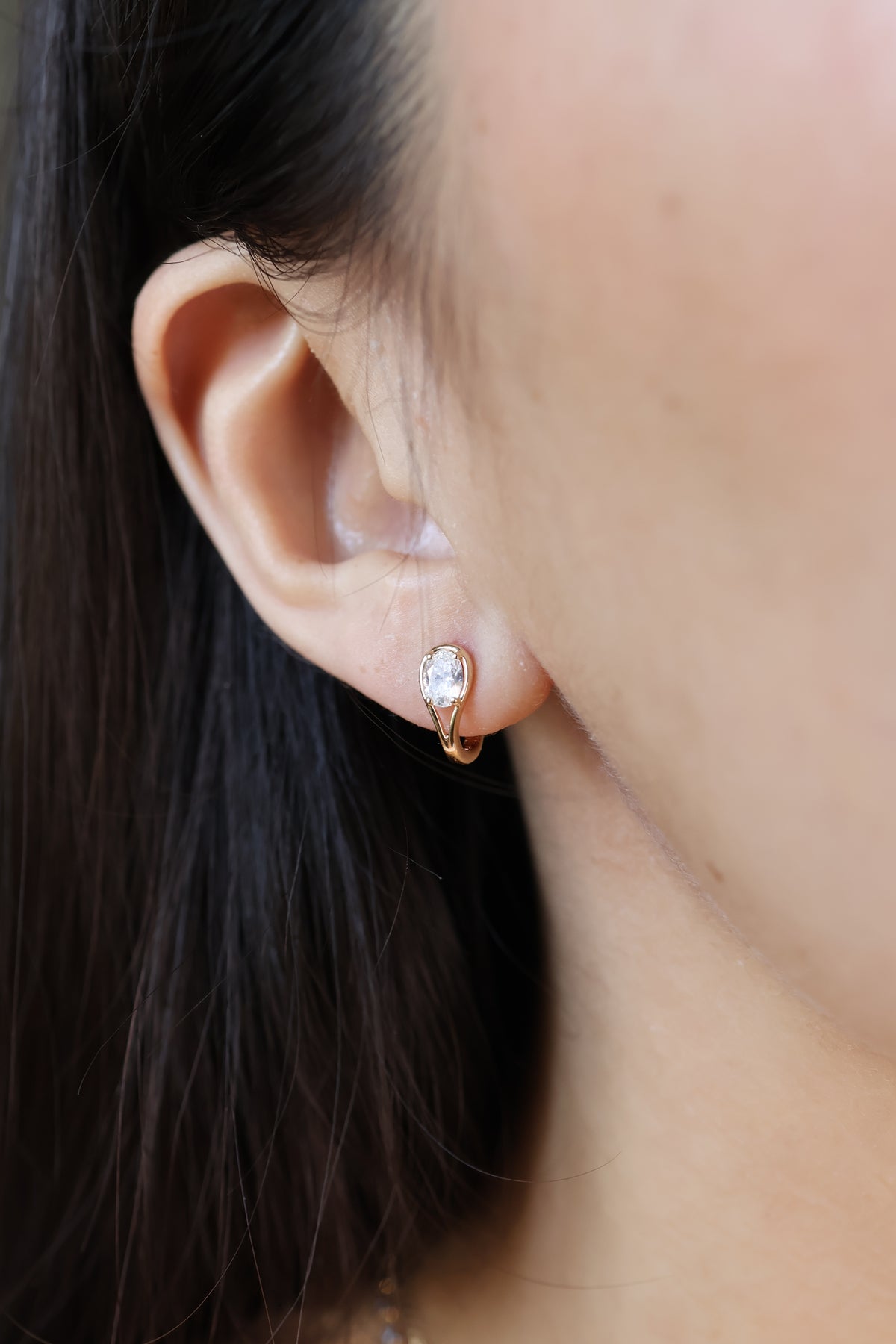 PRE-ORDER 0.64 TCW Cool Girl Oval Lab Diamond Split Shank Hoop Earrings in 14K Gold