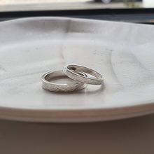 Load image into Gallery viewer, Customizable All Metal Wedding Band
